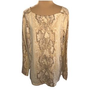 Old Navy Snakeskin Print Quarter Sleeve Shirt Size XL Cream Neutral Scoop Neck